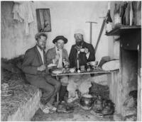 Refuge de Tuquerouye intérieur © Photographie Louis Robach, collection particulière Refuge de Tuquerouye intérieur © Photographie Louis Robach, collection particulière